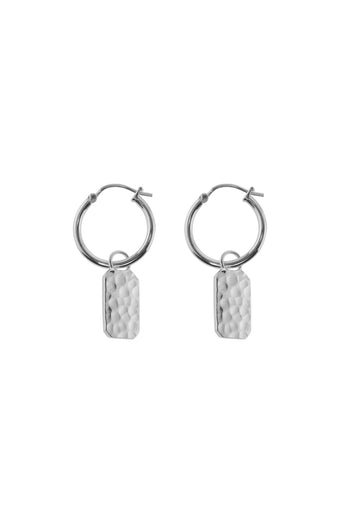 Xzota | Oorbellen | Tag hammered | Zilver