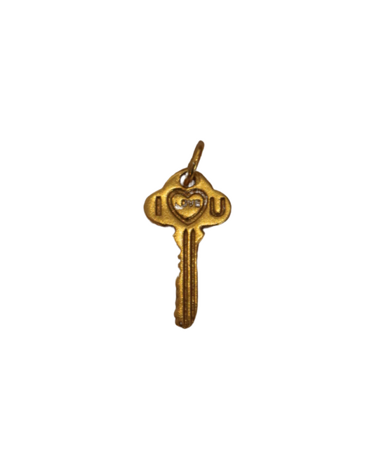 I love u key pendant big brass/g-p