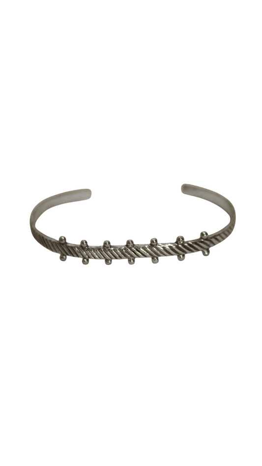 Dot cuff bracelet silver-plated