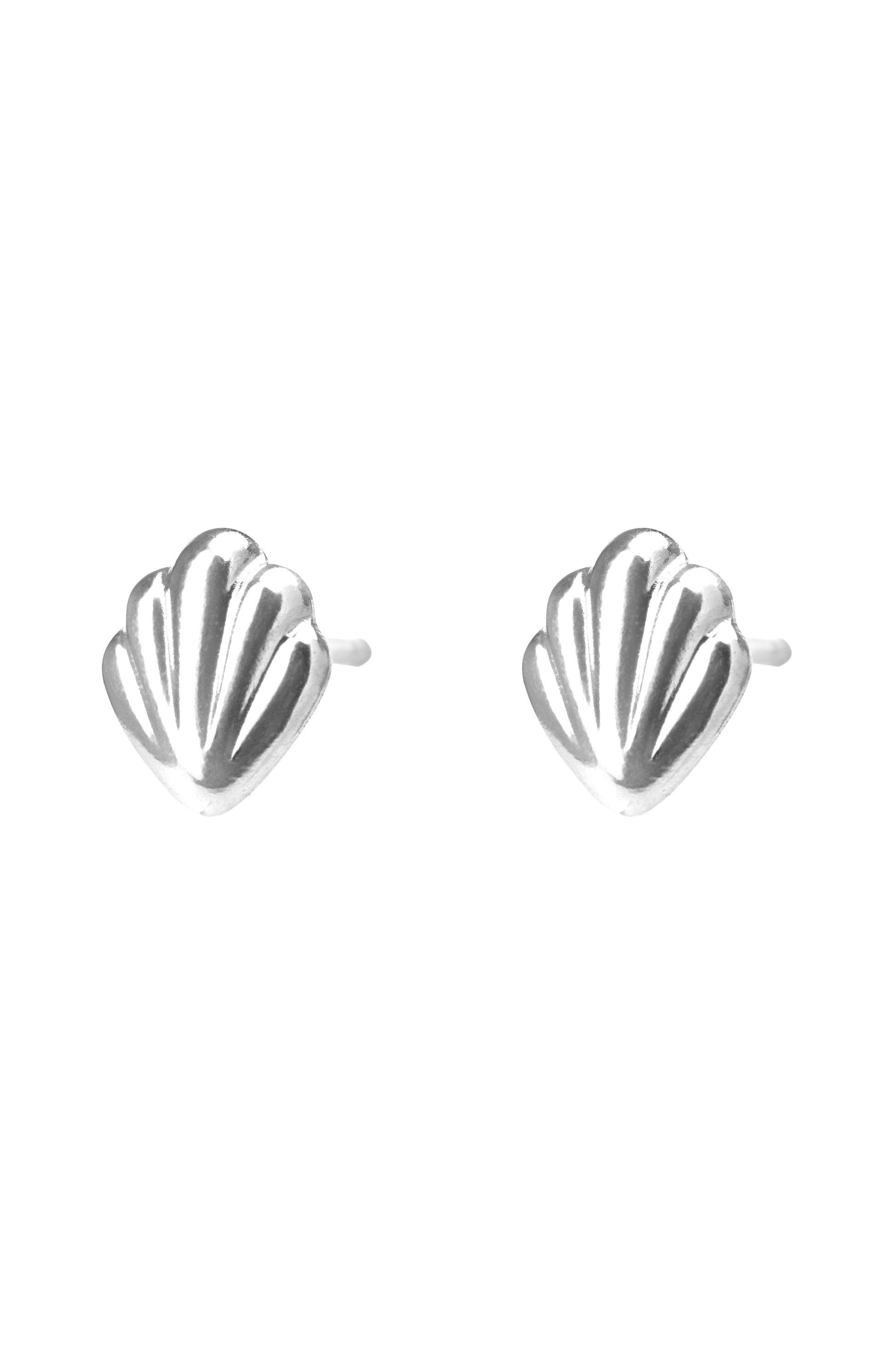 Silver shell stud