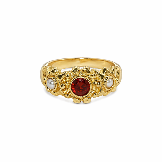 Brass vintage garnet en pearl ring