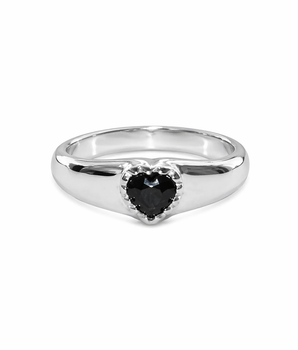 Silver onyx heart ring