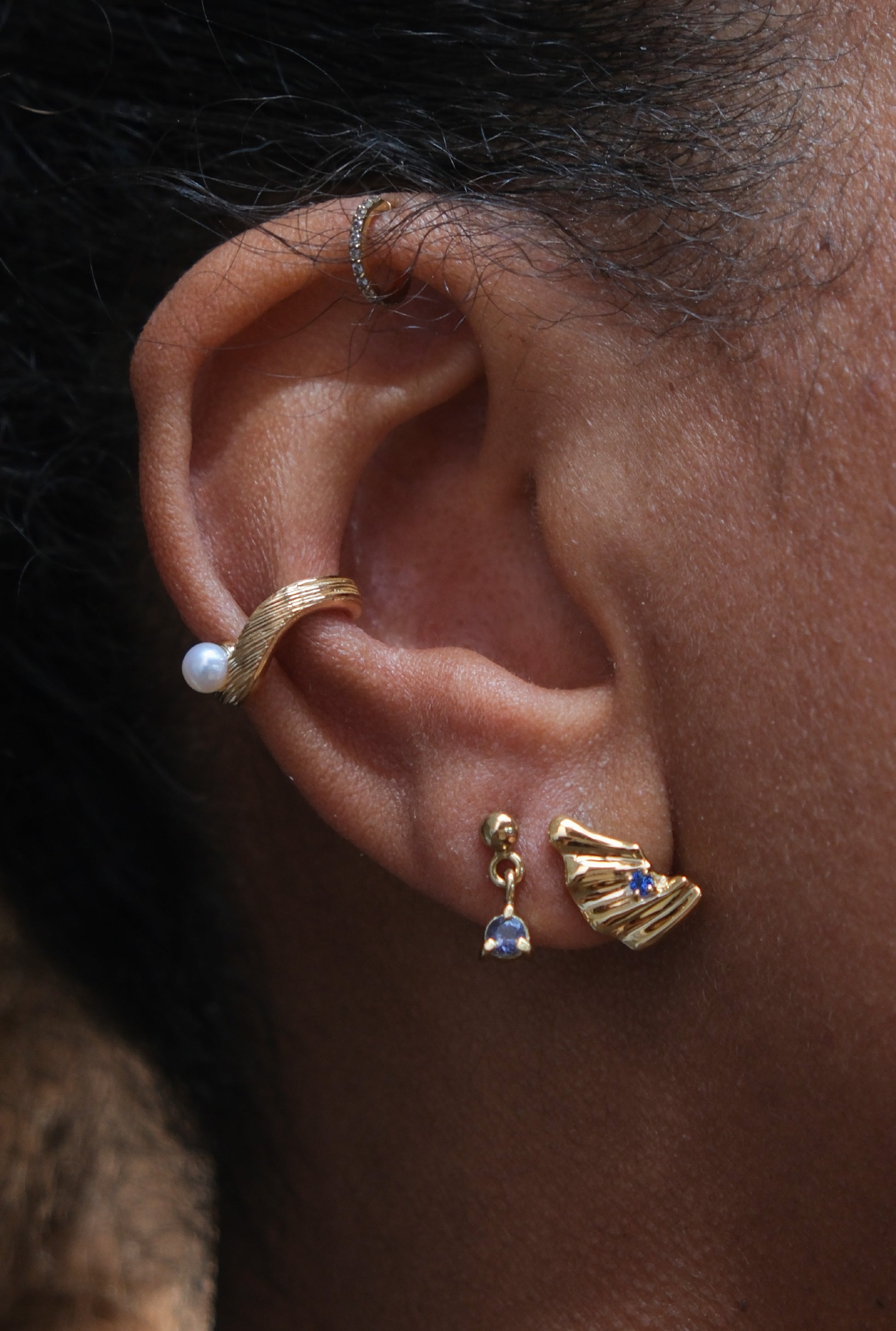 Silver wave stud earring