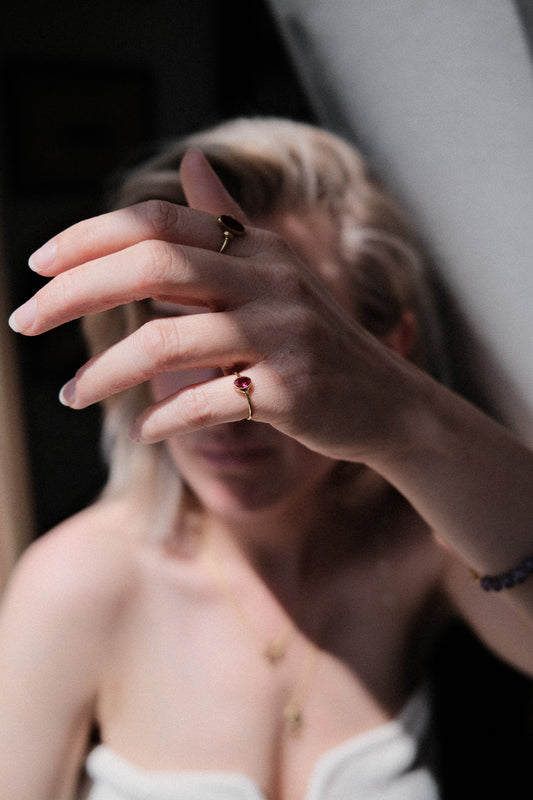 Ringen - Oval ruby - Silver