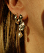 Silver organic pearl earring