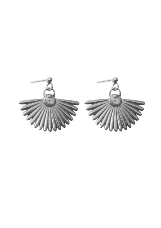 Silver middle fan earring