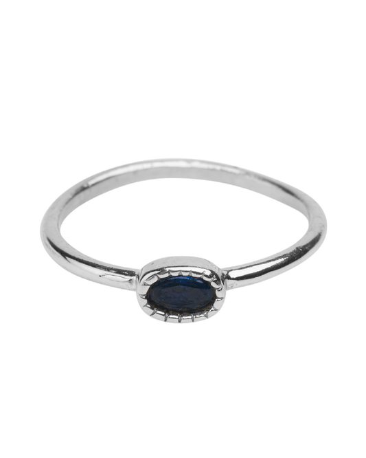 Silver ring side oval