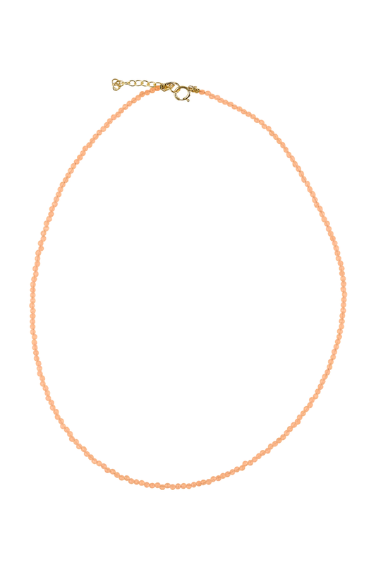 Necklace peach moonstone with g-p lock