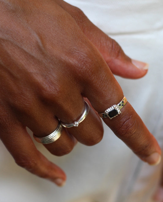 Ringen - Tiny dots Black - Silver