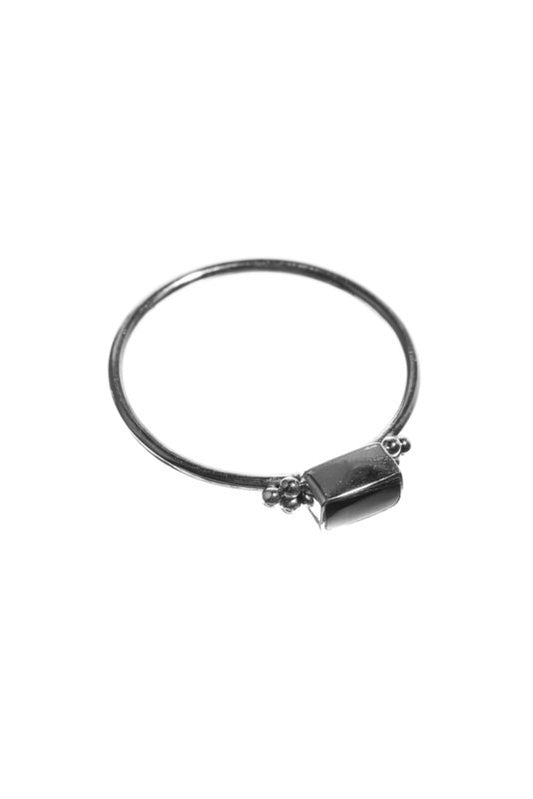 Xzota | Ringen | Onyx rectangle dot | Zilver